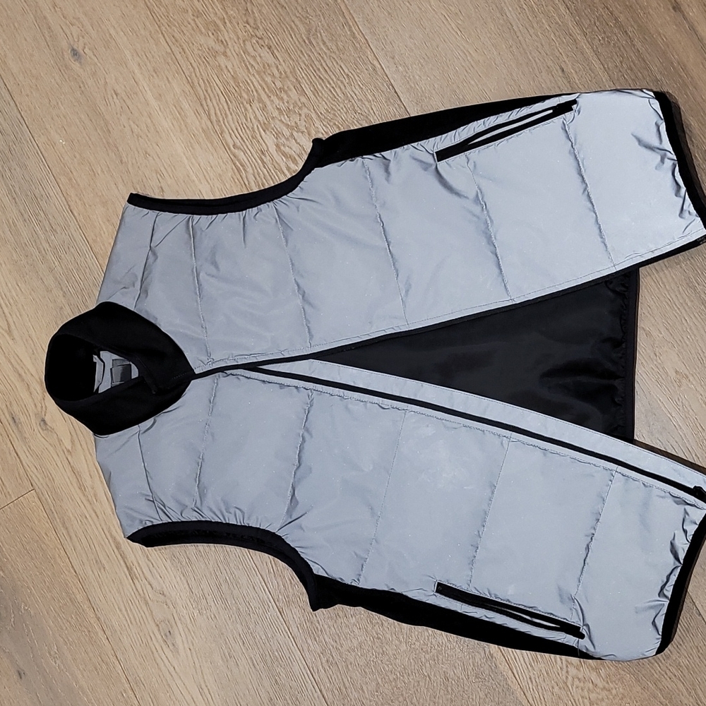 GAP fit boys metallic vest